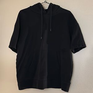 ZARA SHORT SLEEVE HOODIE. USED. BLACK. SMALL.
